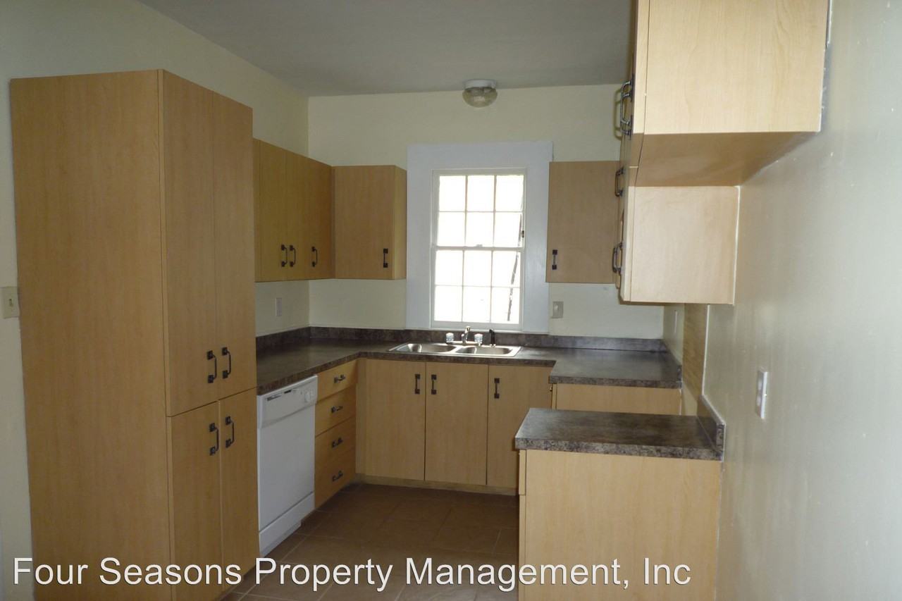 335 S Torrence St - Photo 3 of 10