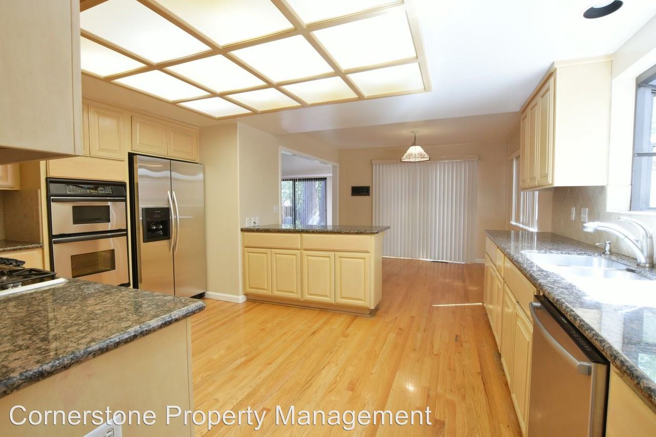 1408 Miller Ave - Photo 2 of 21