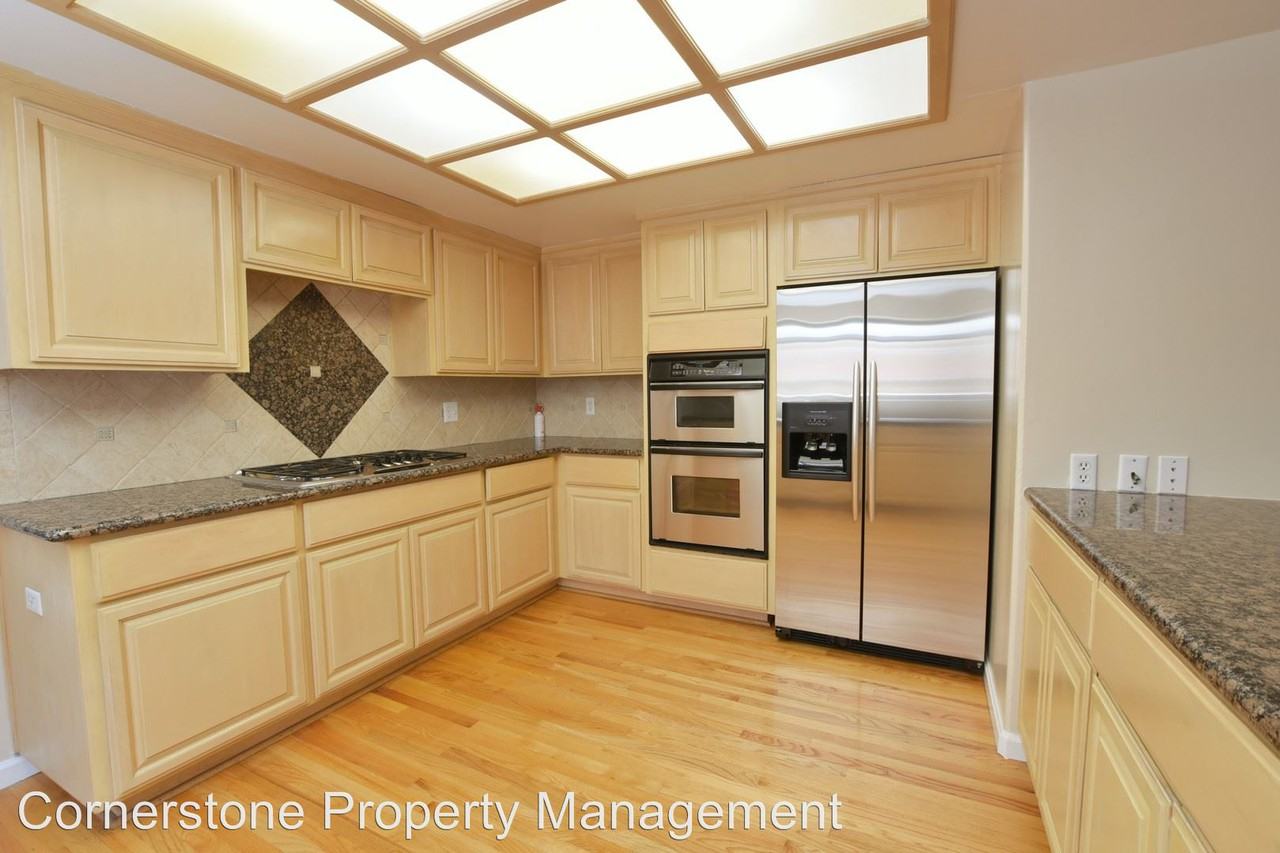 1408 Miller Ave - Photo 3 of 21