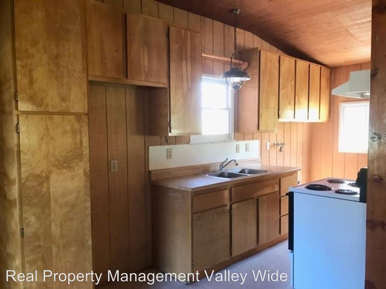 4975 Guadalupe Mountain Road - Photo 3 of 12