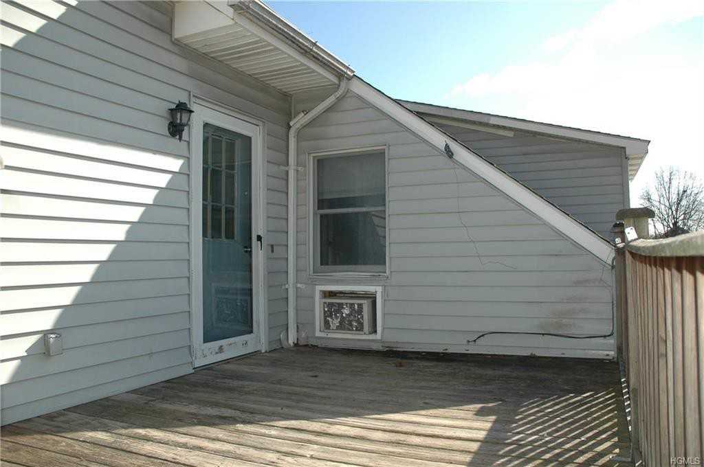 809 Tower Avenue - Photo 3 of 19