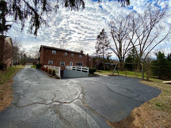 7150 Juniperview Lane - Photo 2 of 26