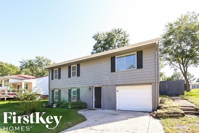 5221 Northeast 59th Terrace - Photo 2 of 15