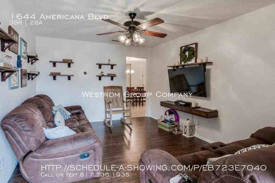 1644 Americana Blvd - Photo 3 of 9