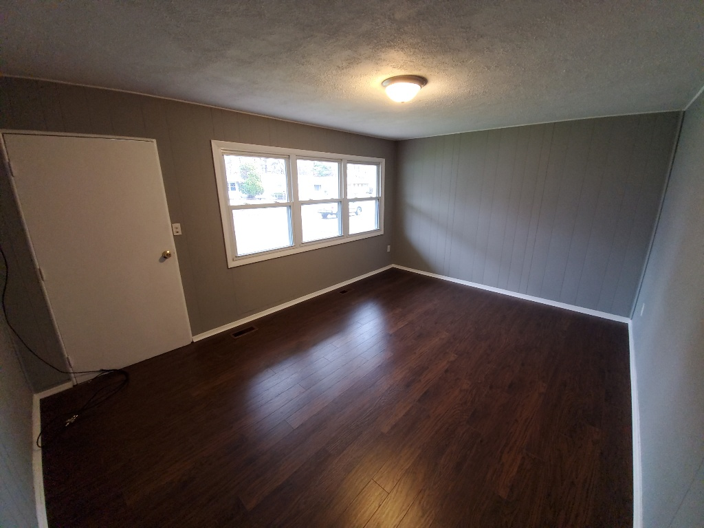 2659 Niagara St - Photo 2 of 13