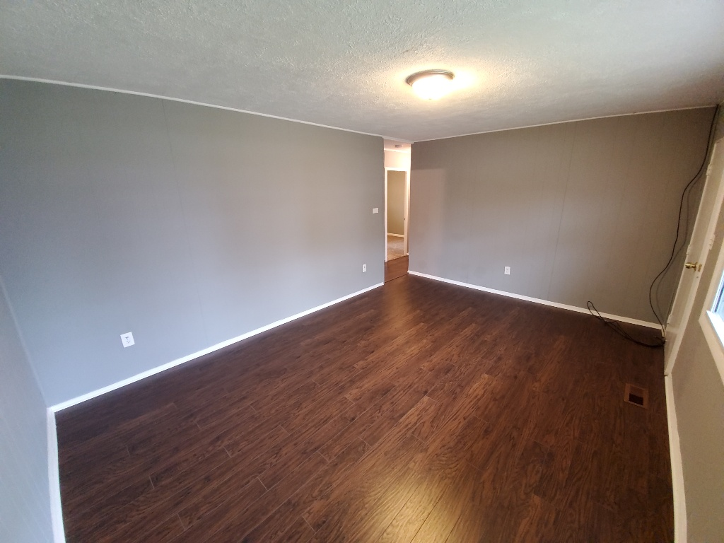 2659 Niagara St - Photo 3 of 13