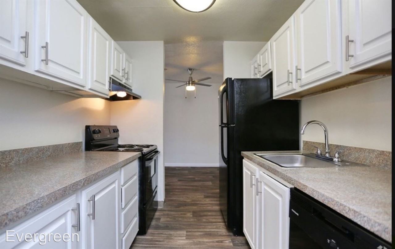 Evergreen on 47 - Photo 7 of 50