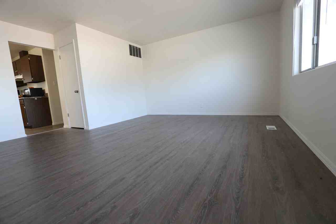 276 Filer Ave - Photo 2 of 4