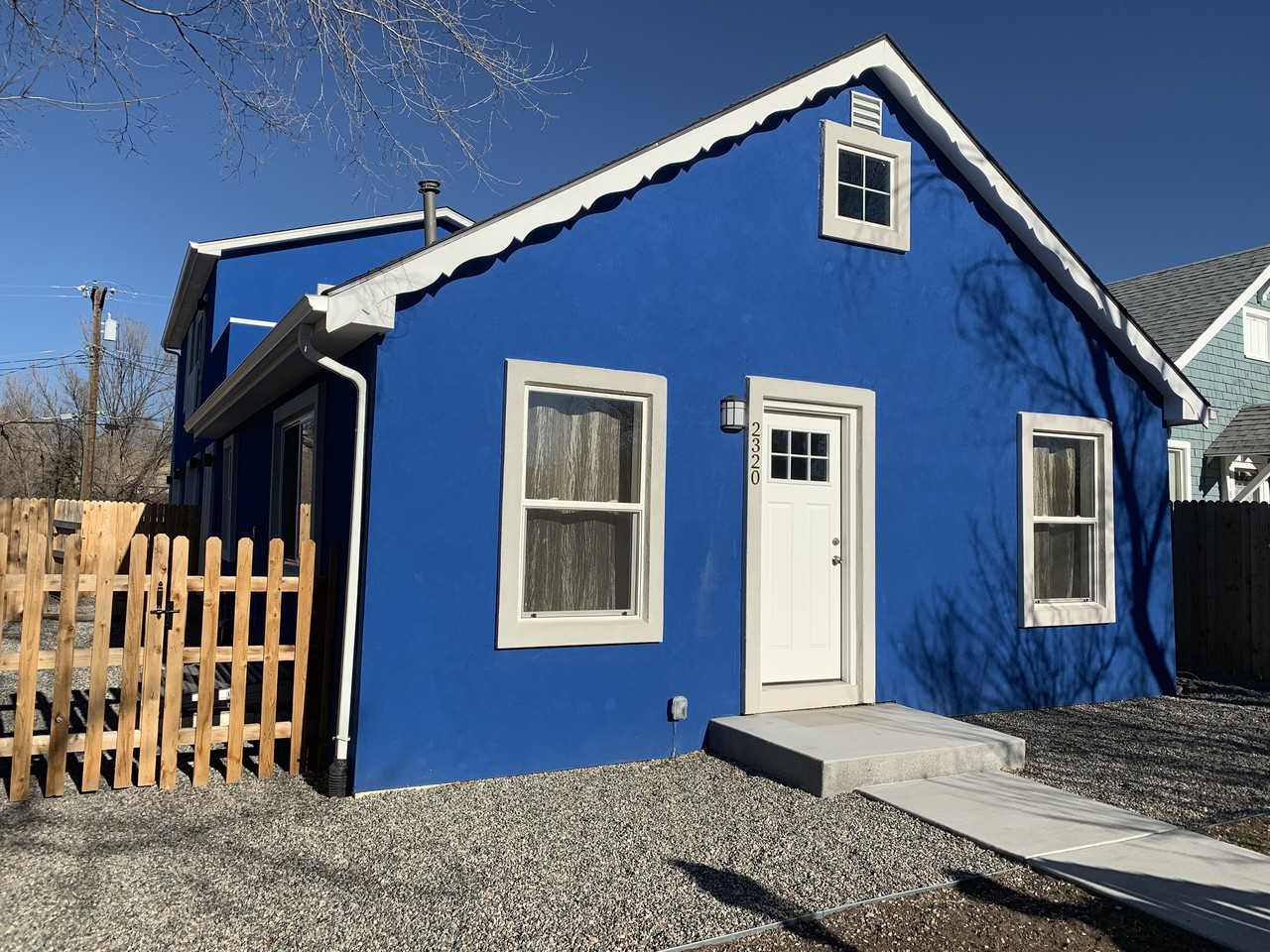 2320 W Monument St - Photo 2 of 10