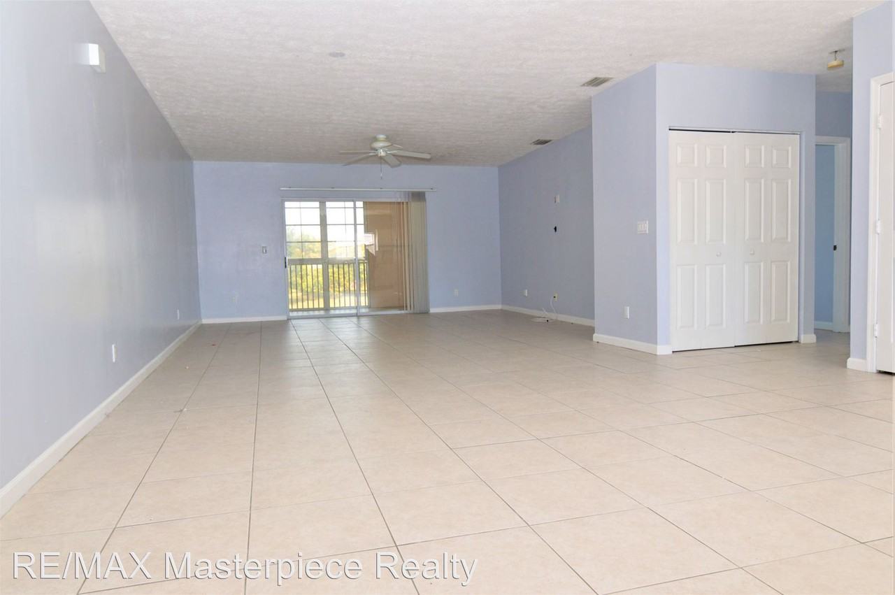 2181 Se Wild Meadow Circle - Photo 2 of 6