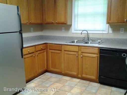 6230 Cedar Wood Dr - Photo 2 of 15