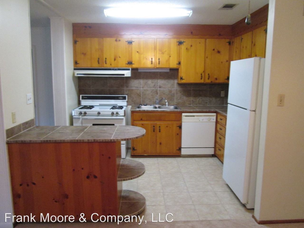 232 Dyches Dr - Photo 2 of 17