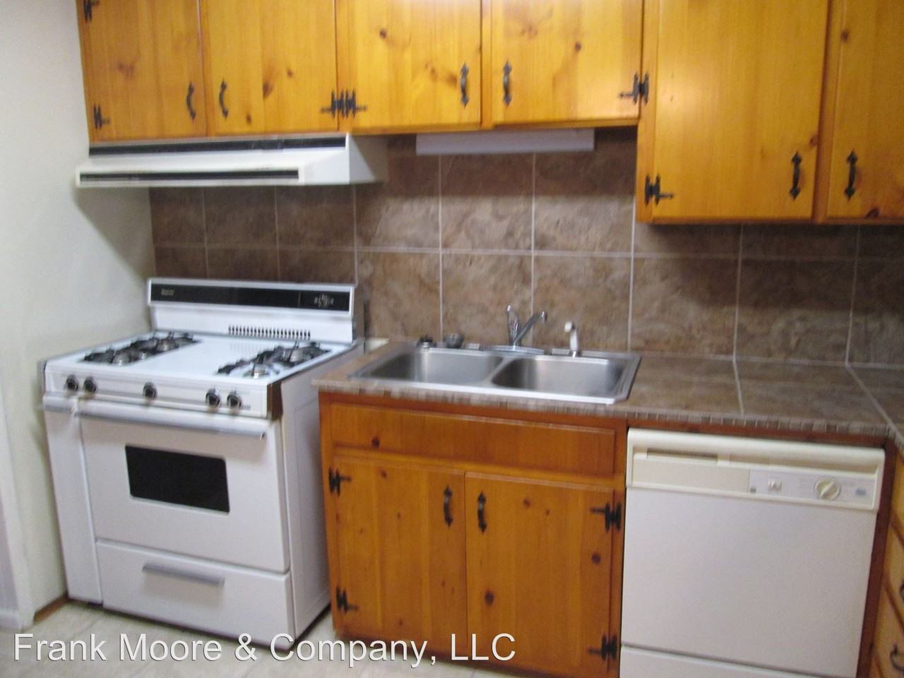 232 Dyches Dr - Photo 3 of 17