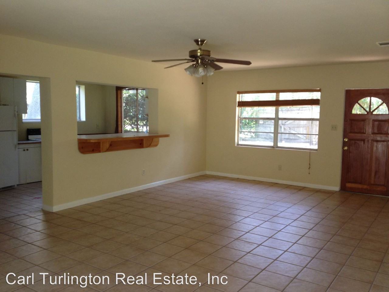 210 Se 70 St - Photo 2 of 8