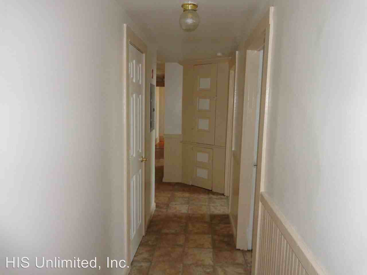 292 East Main Street - Photo 3 of 8