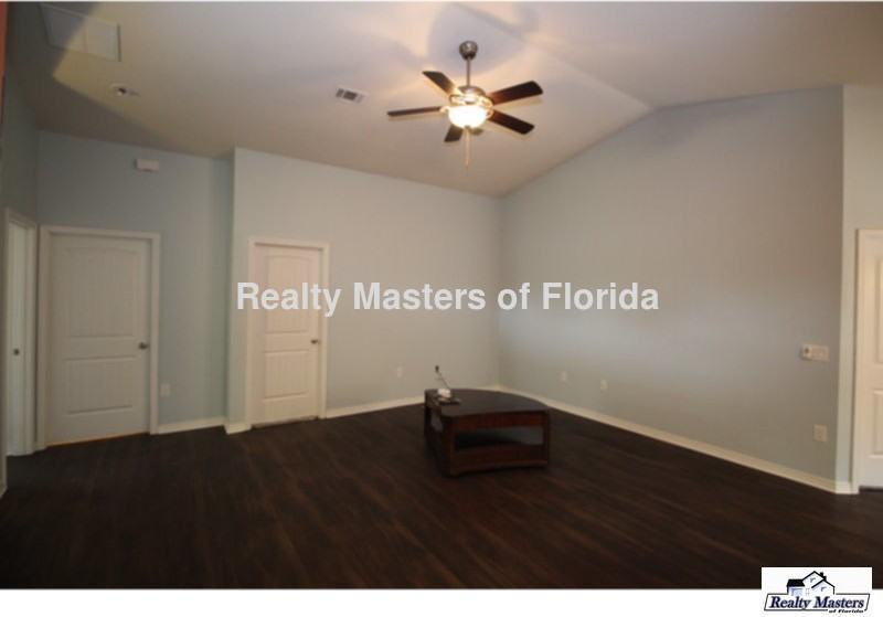 10660 Shear St - Photo 3 of 16