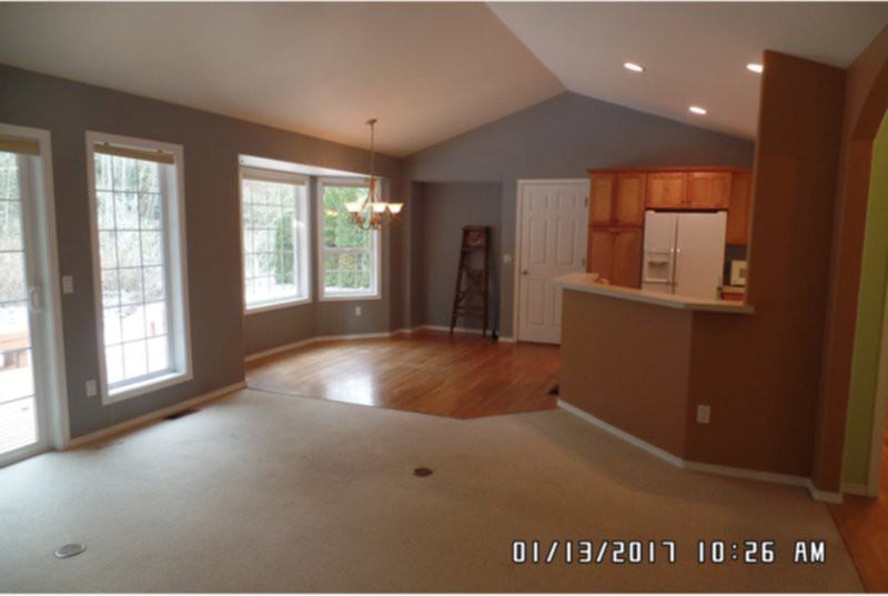 305 Cedar Creek Dr - Photo 3 of 9