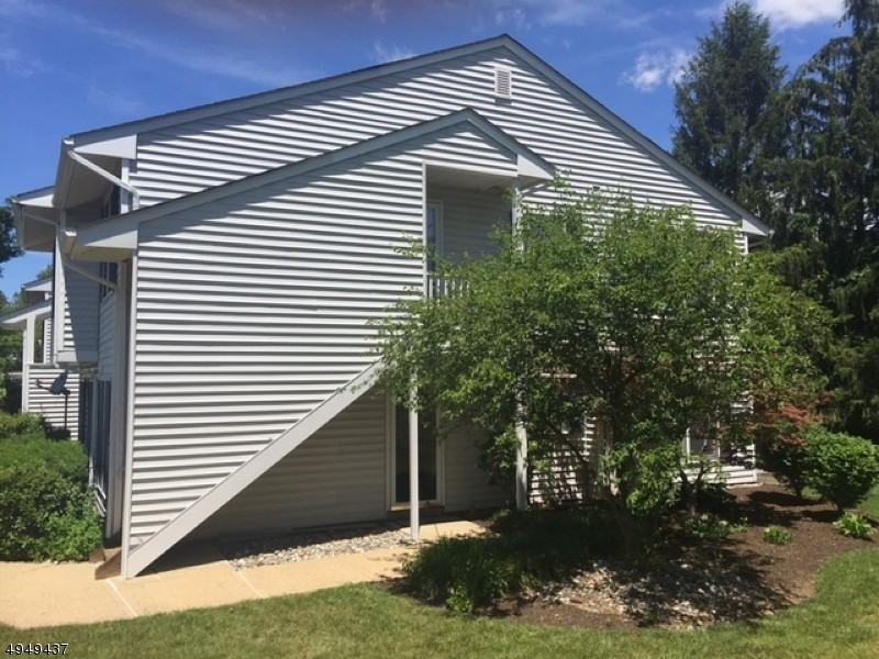39 Mallard Ct - Photo 3 of 17
