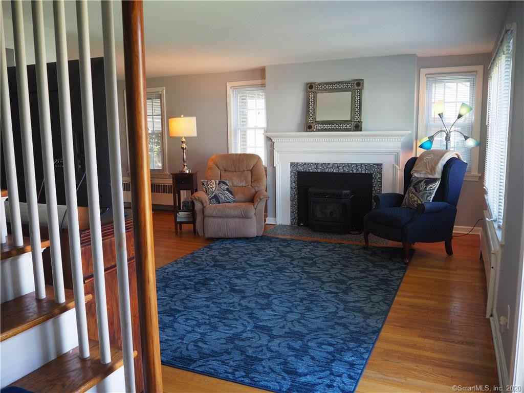 124 Pleasant Street - Photo 3 of 26