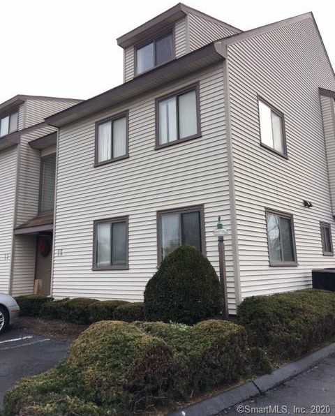 27 Lindstrom Rd Apt 3d - Photo 2 of 23