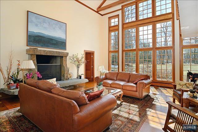 22 Allison Road - Photo 3 of 25