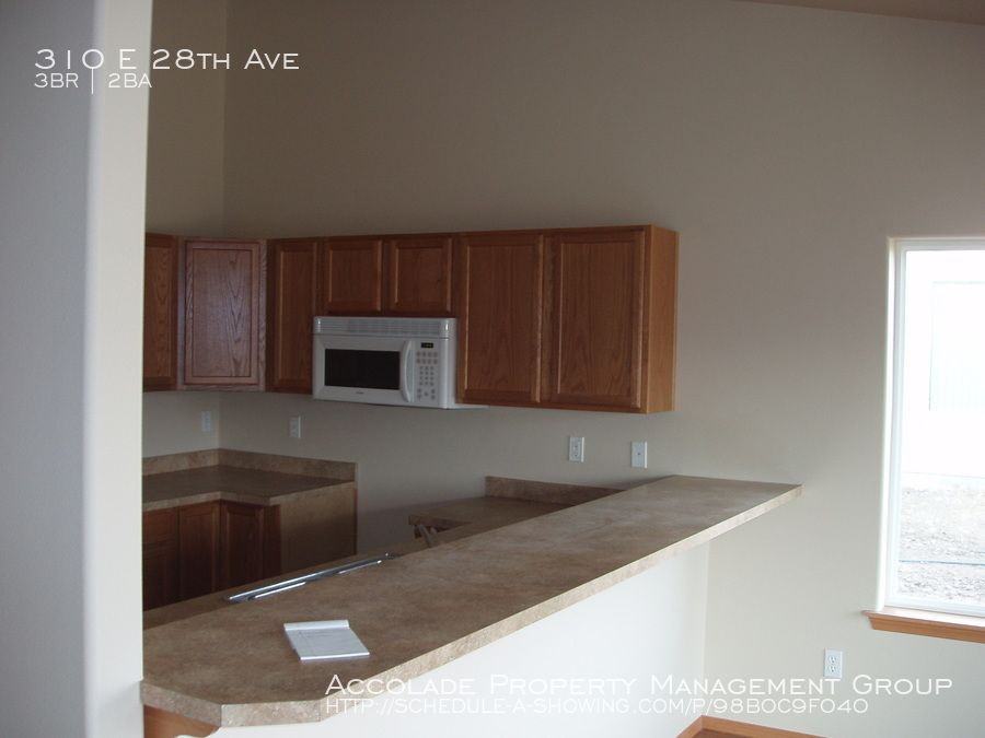 310 E 28th Ave - Photo 3 of 4