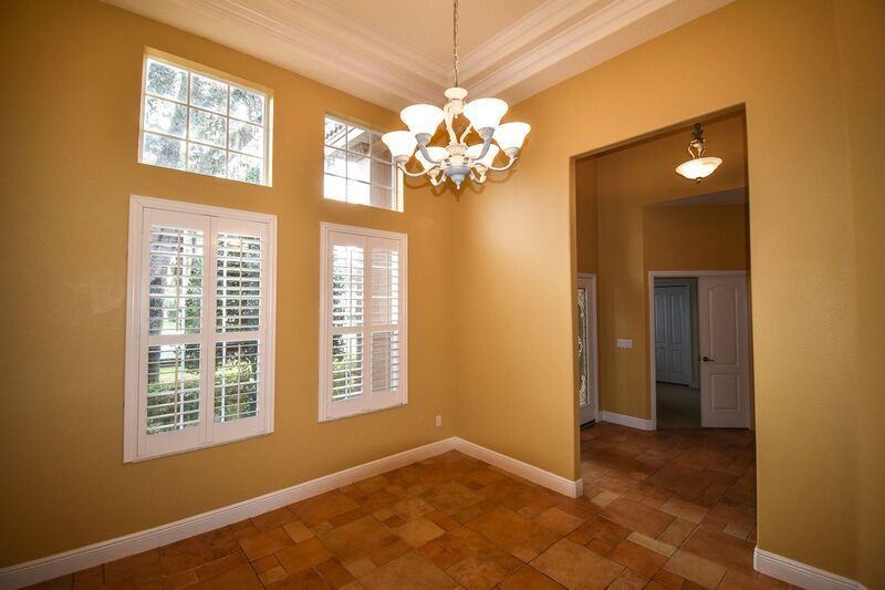 1083 Shadowmoss Cir - Photo 3 of 22