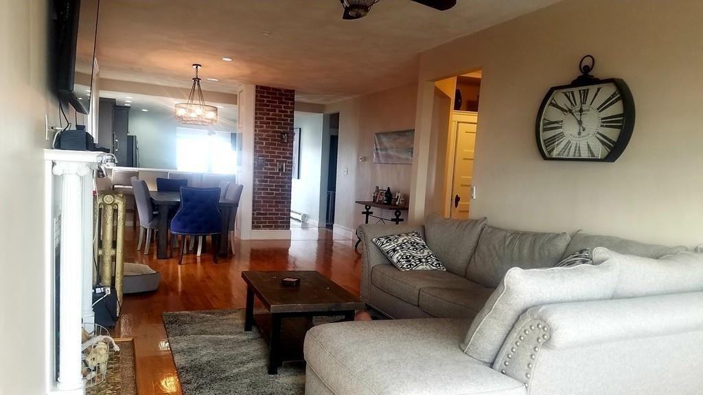 815 Shirley Street Unit 2 - Photo 3 of 10