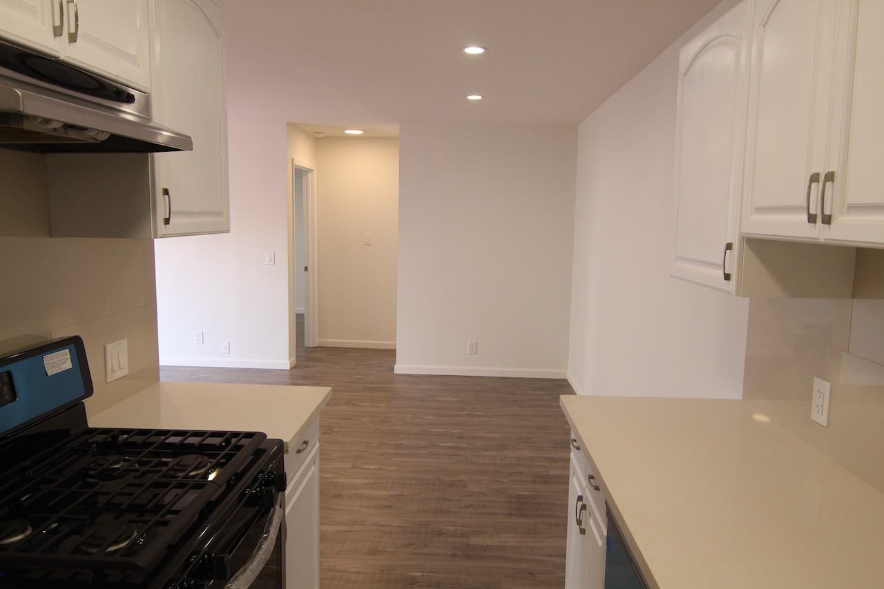 N. Detroit St. & Sunset Blvd. - Photo 5 of 43