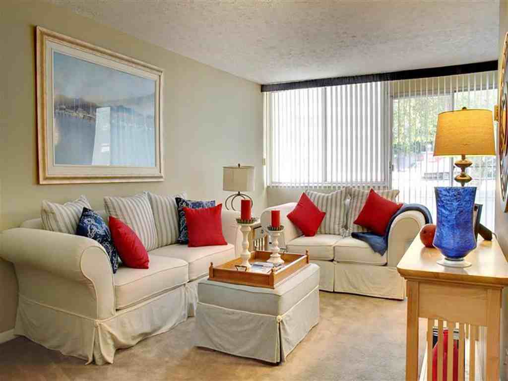 24453 Lakeshore Blvd - Photo 3 of 15