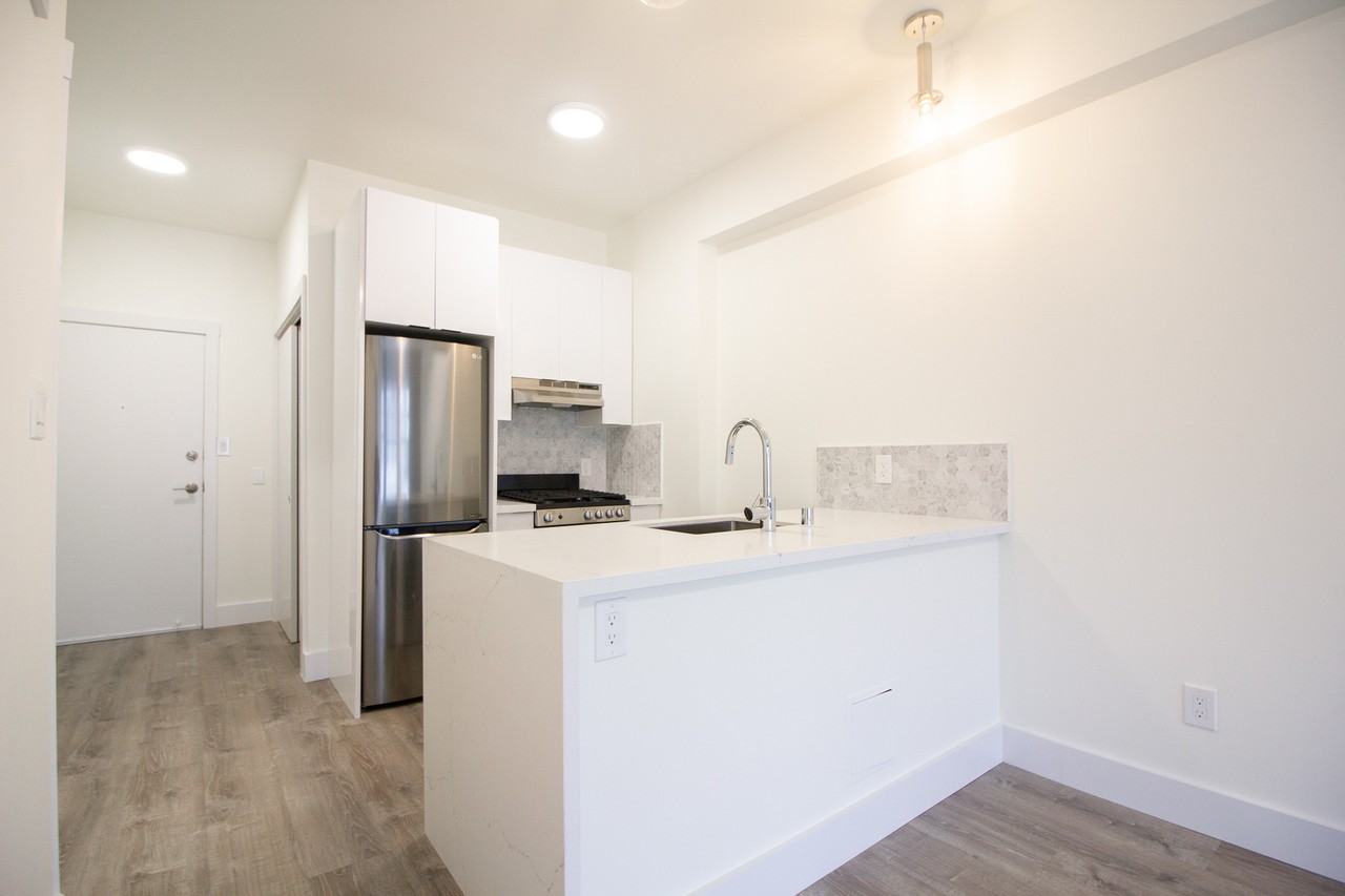 810 Eddy Street #604 - Photo 2 of 13