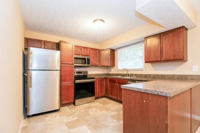 8366 May Avenue - Photo 3 of 9