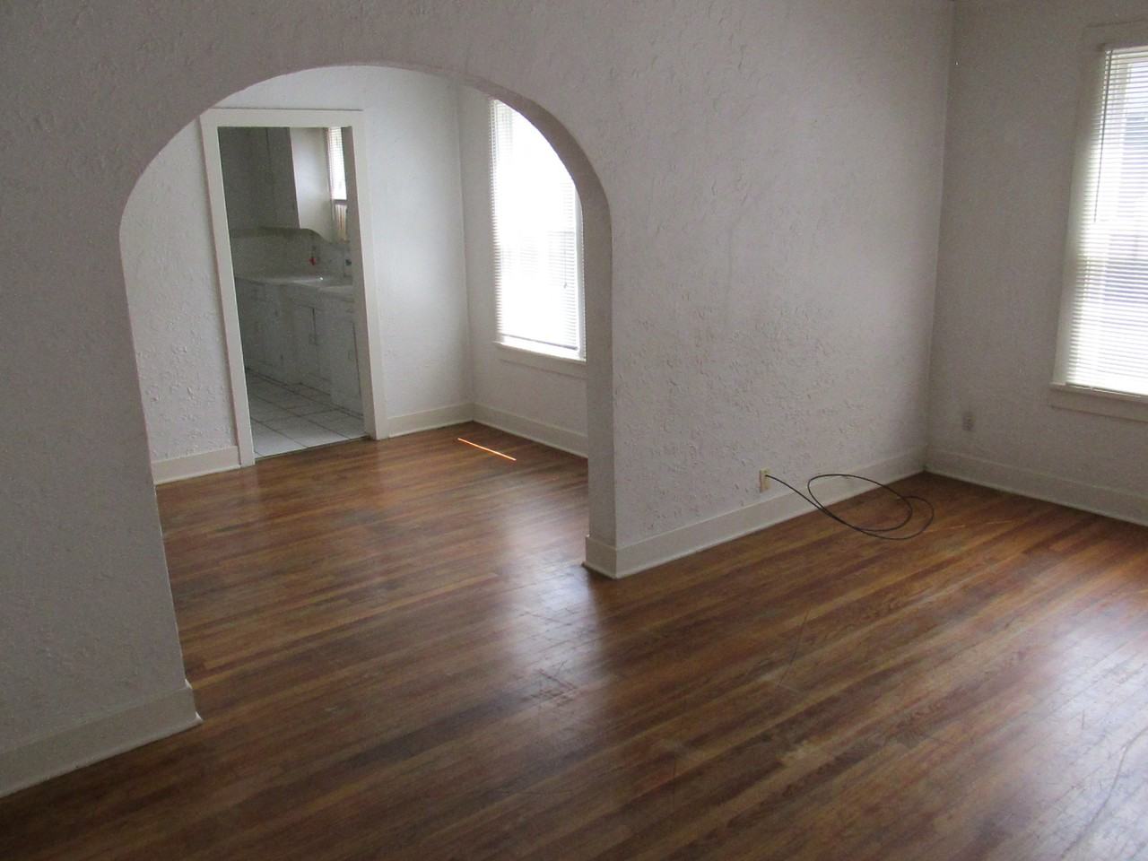 3912 West Gadsden Street - Photo 2 of 8