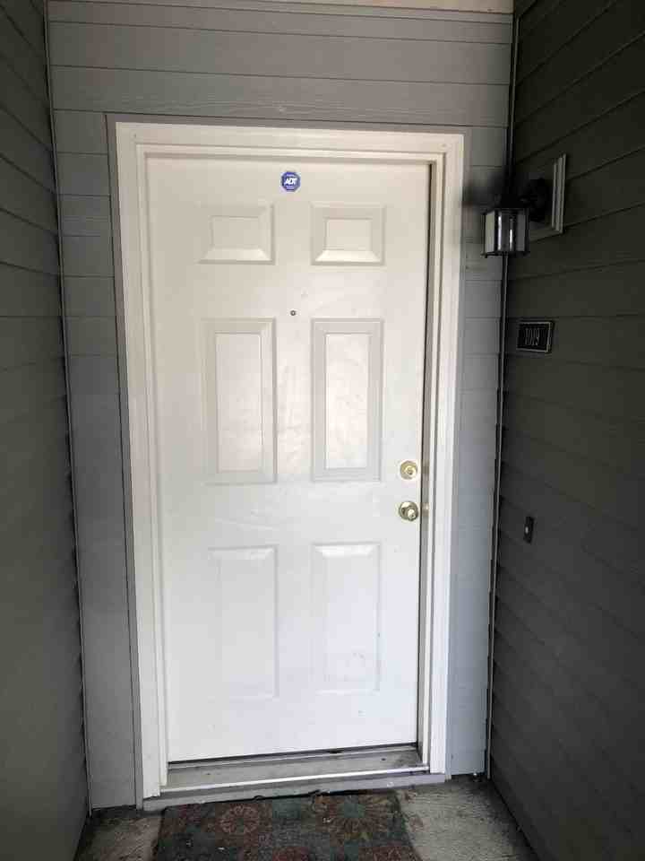 1019 Ravens Crest Dr - Photo 2 of 28