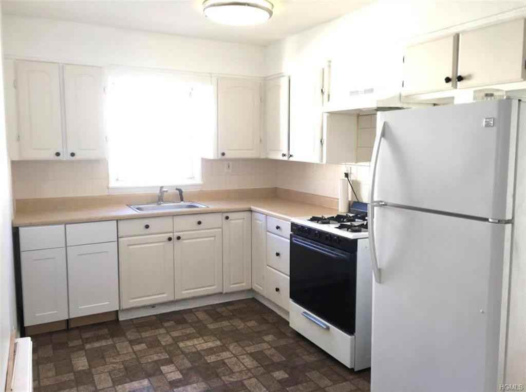 82 Harrison Ave - Photo 3 of 8