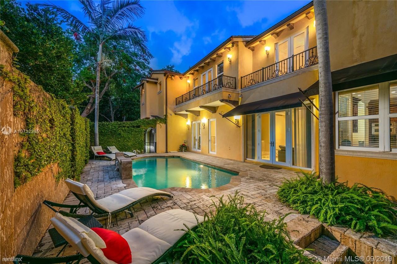 3733 Solana Rd - Photo 2 of 30