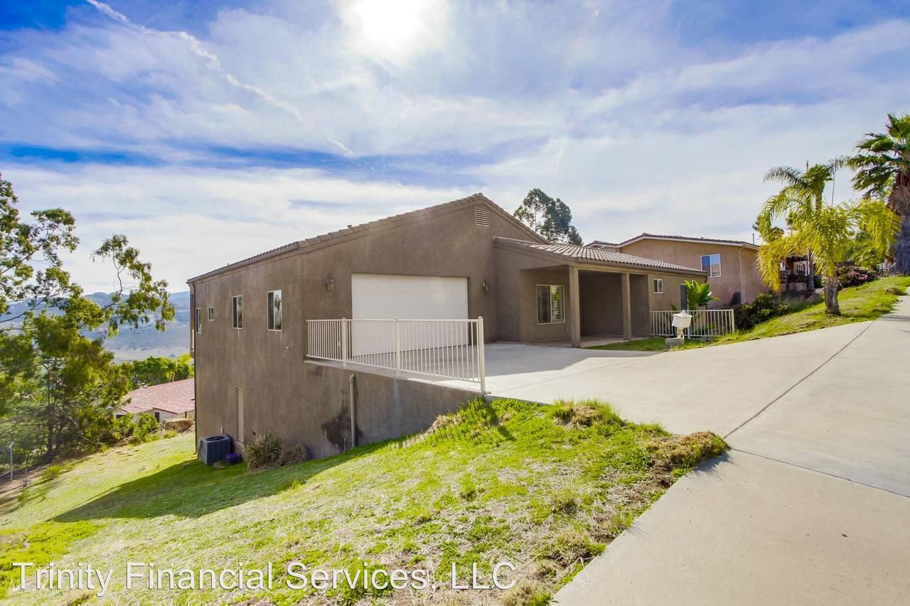 1347 Sangamon Avenue - Photo 3 of 50