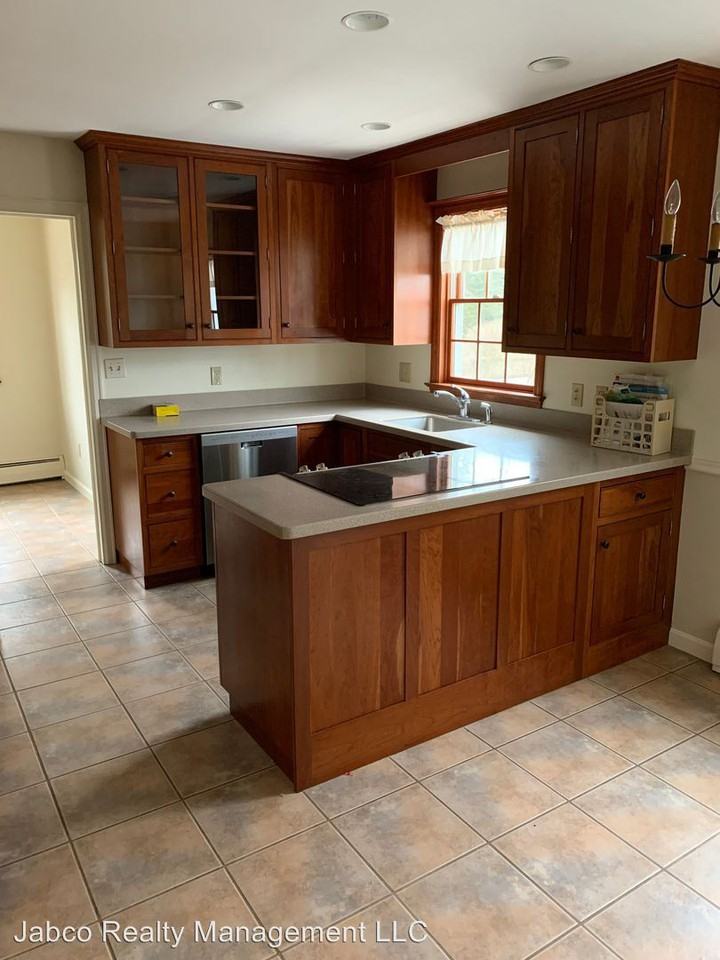 604 Outer Drive - Photo 3 of 20