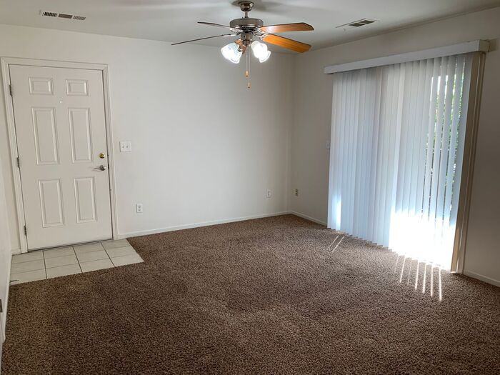 2547 West Lark Avenue - Photo 2 of 15