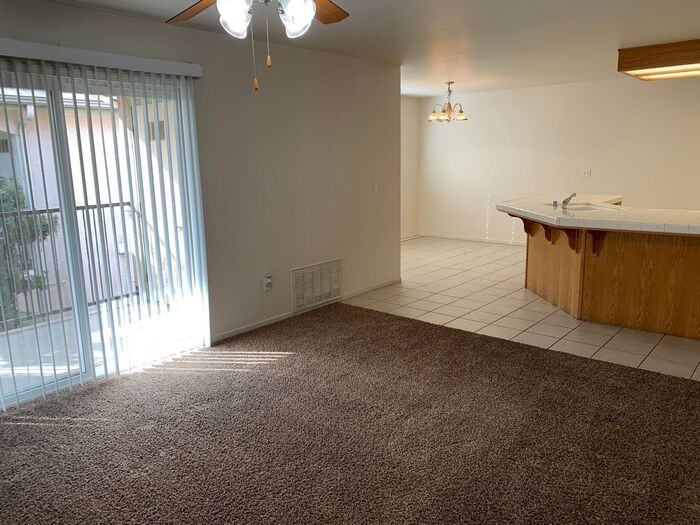 2547 West Lark Avenue - Photo 3 of 15