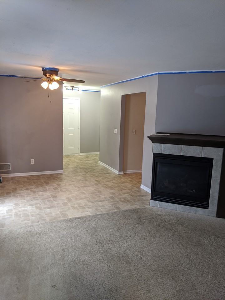 931 Golden Way Nw - Photo 3 of 10