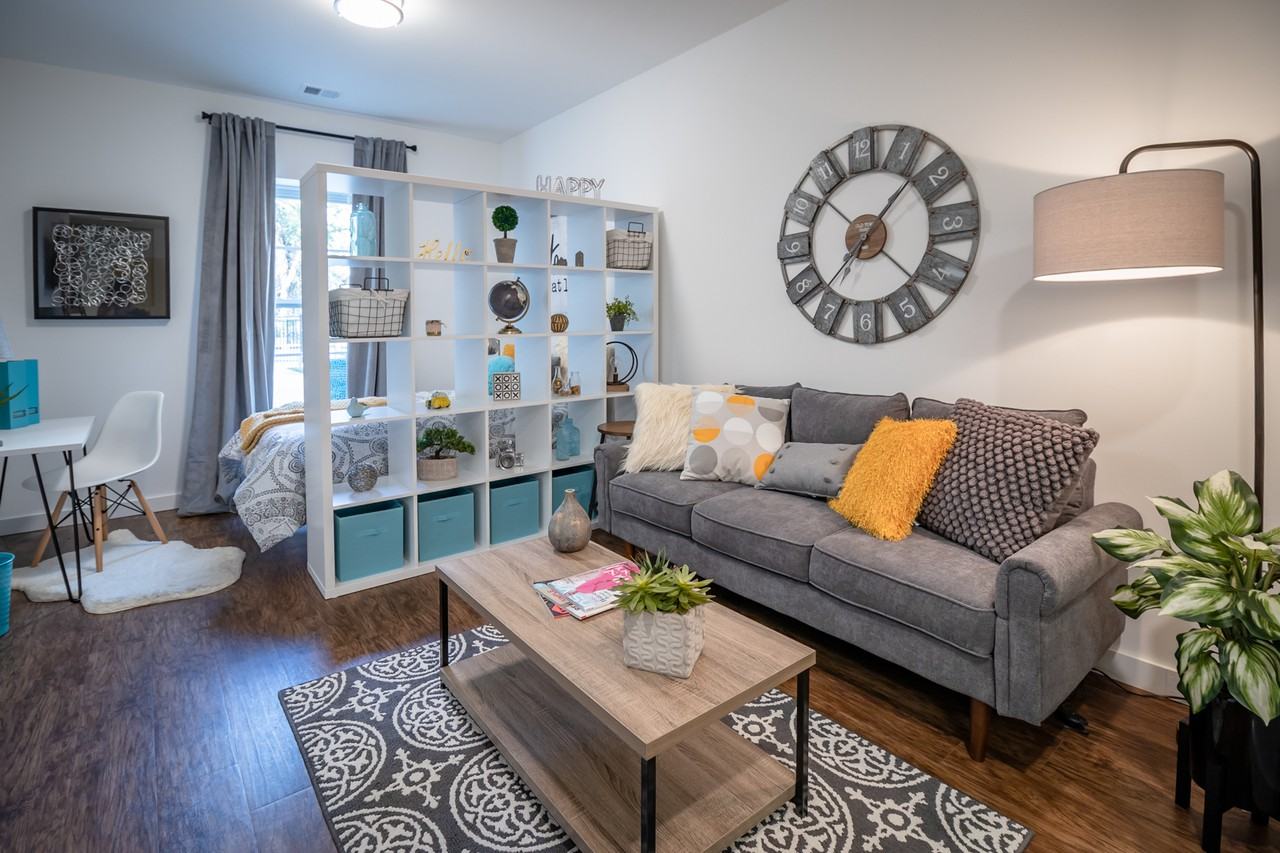 1903 E Marshall St - Photo 2 of 21