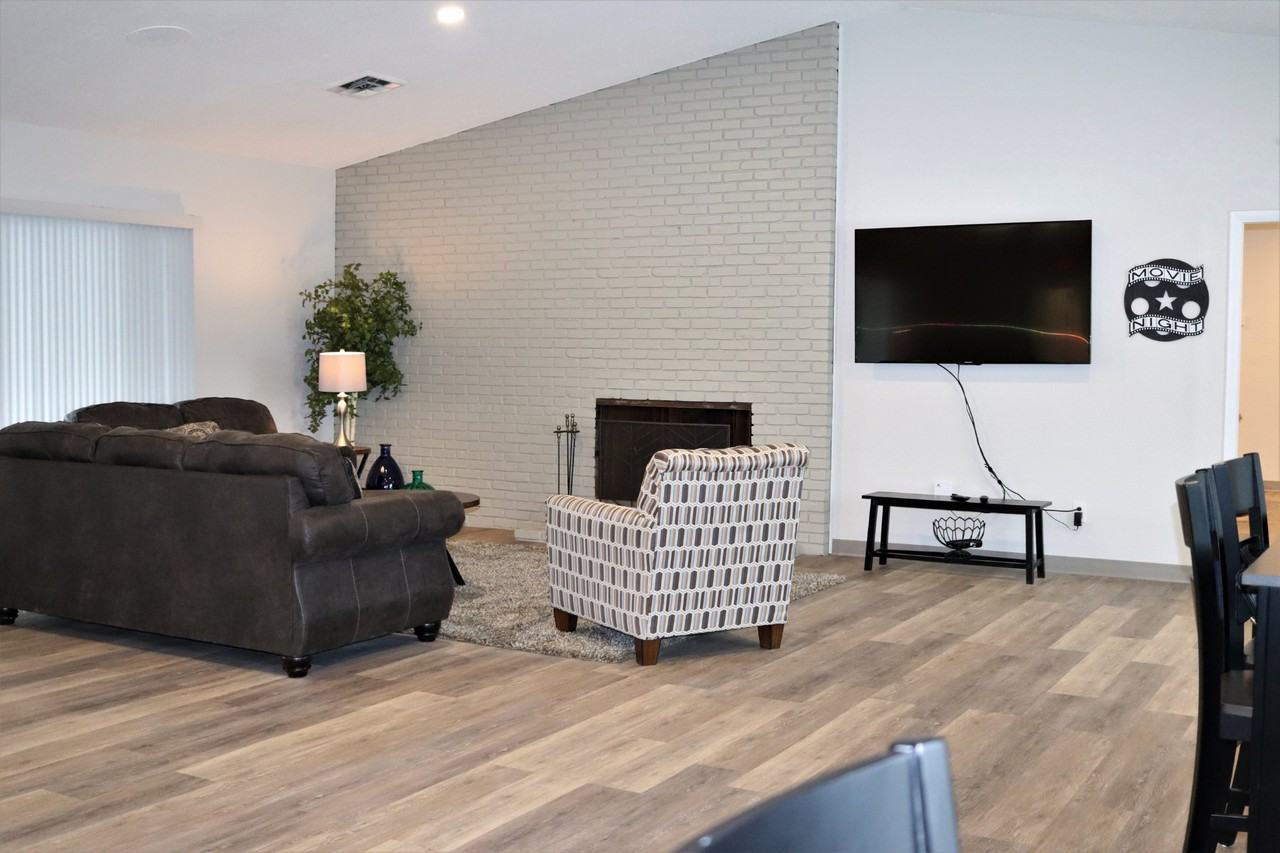 Reynolds Senior Village - Photo 2 of 9