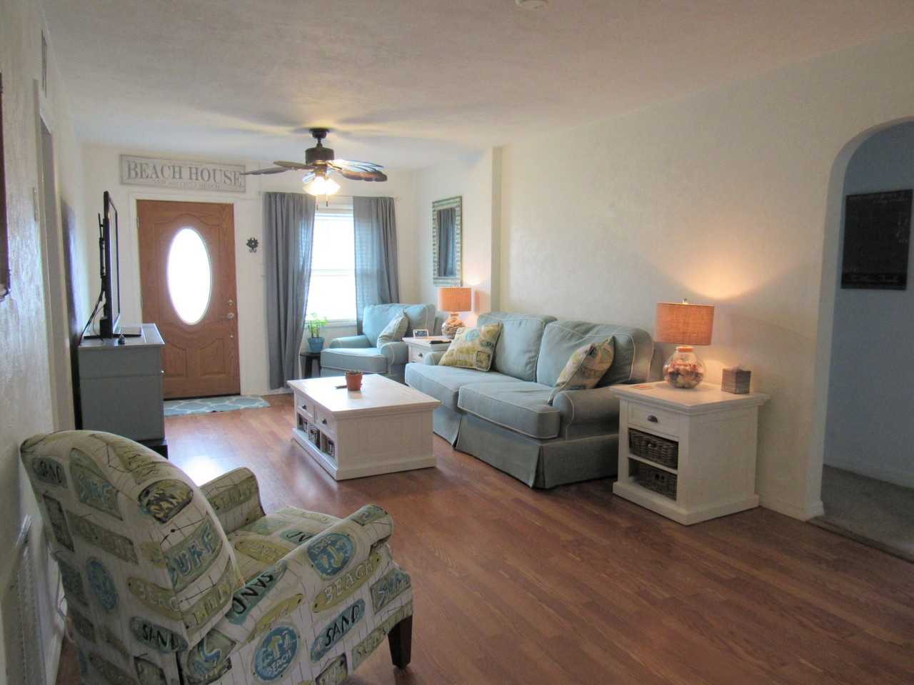 3931 Oriole Ave - Photo 2 of 14