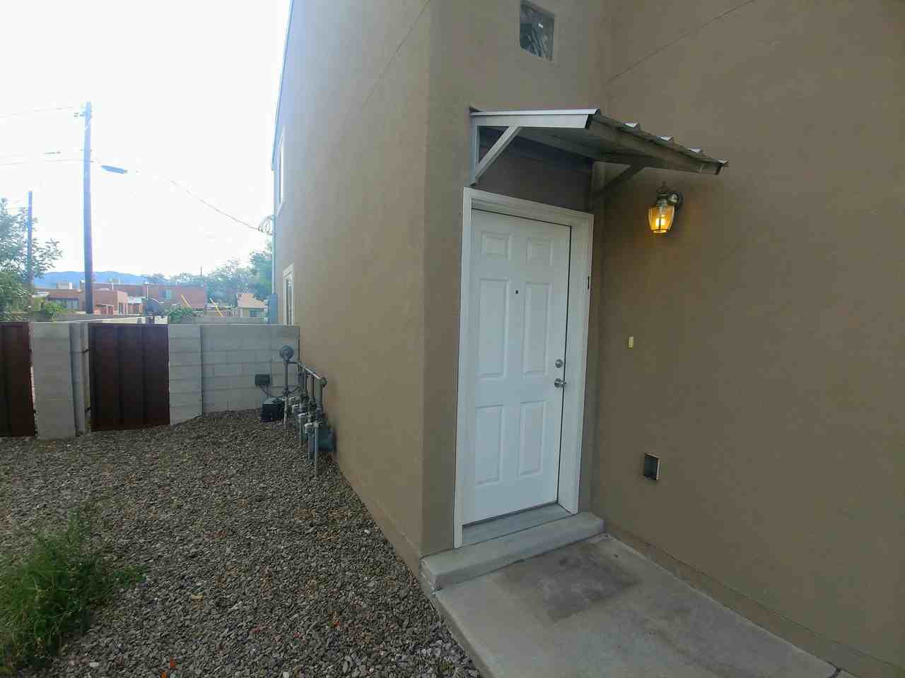 900 Griegos Rd Nw Bldg E - Photo 3 of 27