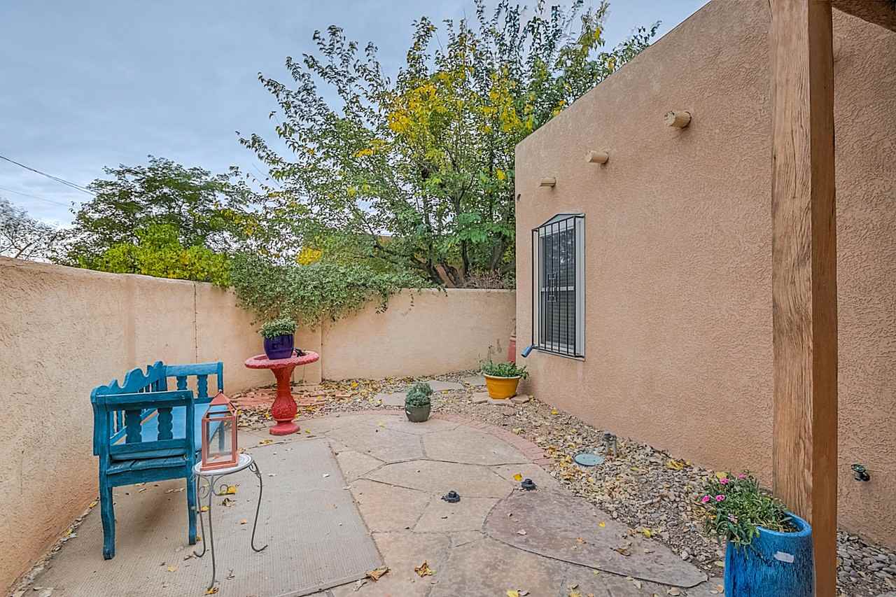 616 Griegos Rd Nw - Photo 2 of 29