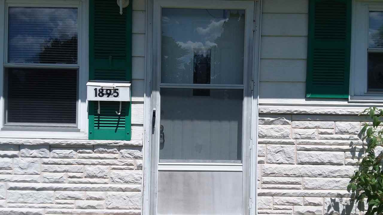 1895 Curtis Ct - Photo 2 of 24
