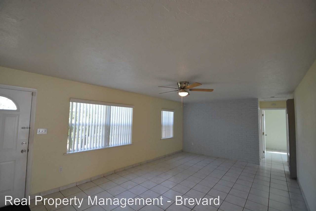 2807 Tropic Road - Photo 2 of 10