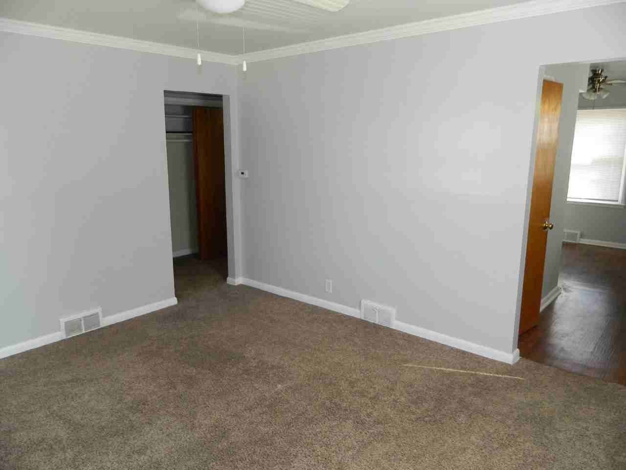 1143 65th St - Photo 2 of 18