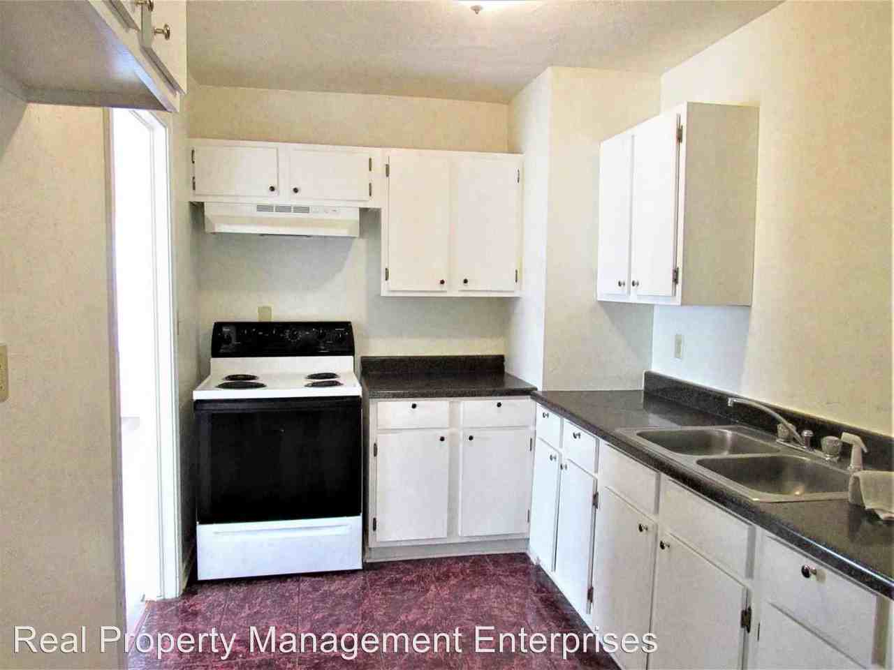 1137 Windemere Ave - Photo 2 of 9